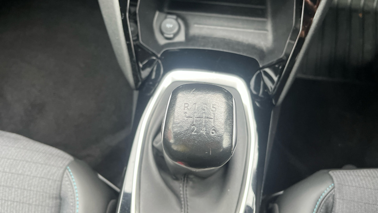 Peugeot 2008 1.2 PureTech 130 Allure Premium+ 5dr Petrol Estate